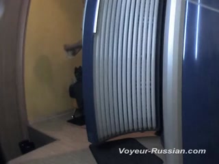 Порно видео с молодой русской девушкой, которая любит сосать хуи